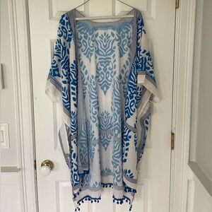 NWOT Patterned Kimono-Style Top